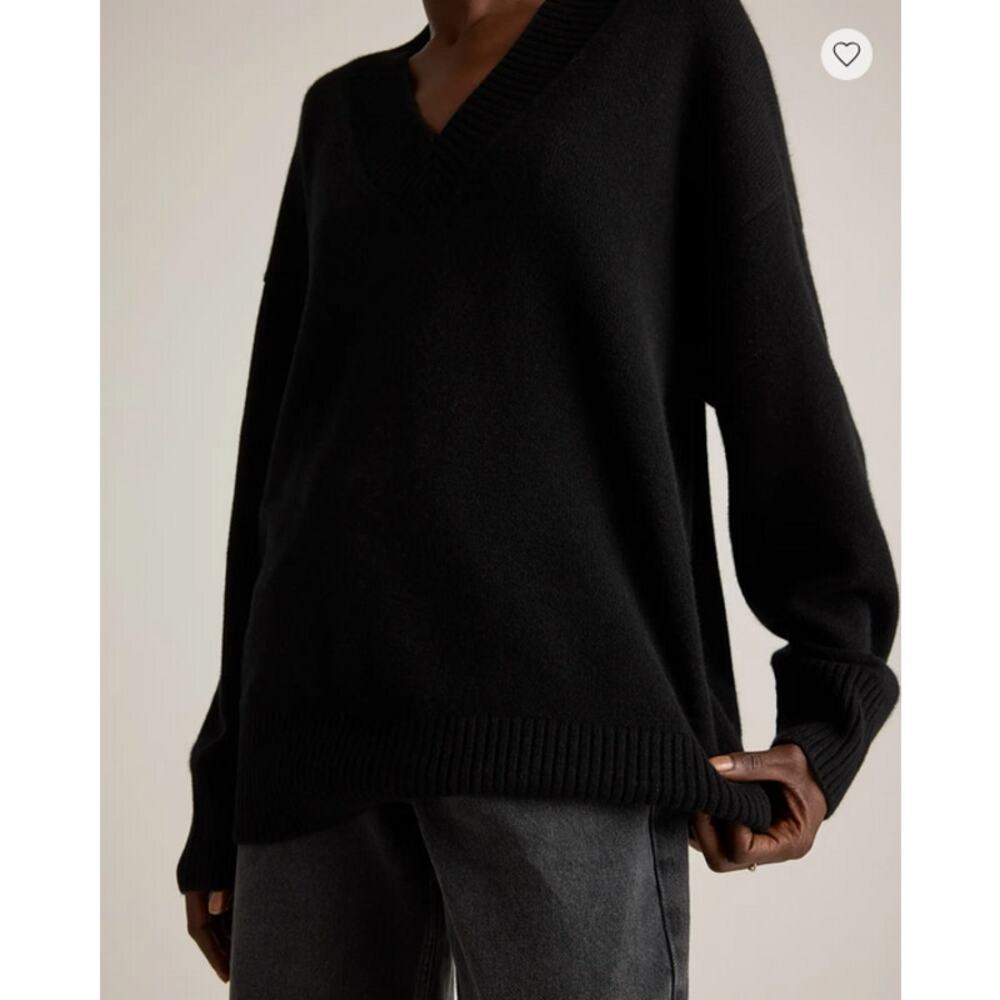 Quince Mongolian Cashmere Oversized V-Neck Sweater Black Size M NWOT - Picture 3 of 8